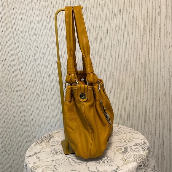 B Makowsky Durango Leather Hobo Shoulder Handbag Cheetah Print Mustard Tan Bag - Picture 6 of 16